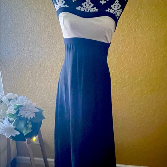 EXPRESS Maxi Long Dress - Picture 4 of 4